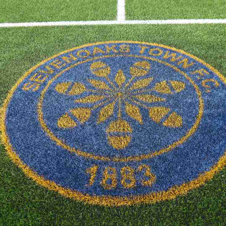 Oaks bring in keeper Huxter