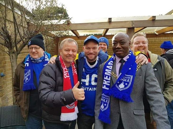 The Danish fans meet the Mayor