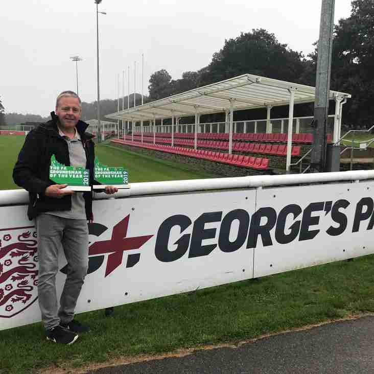 Pilot Field groundsman gets a gong