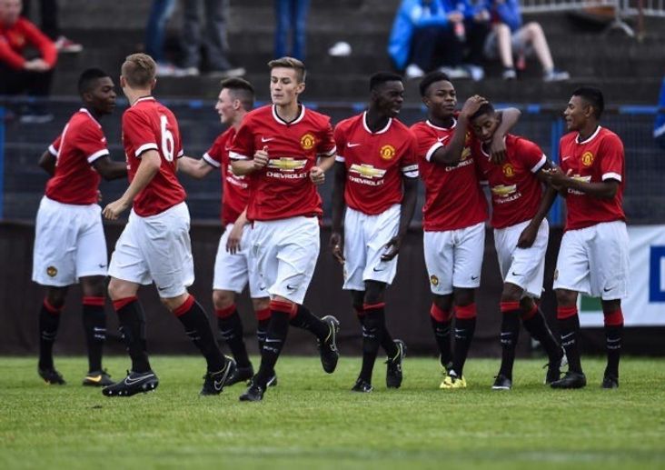 Ogo and a collection of Red Devils